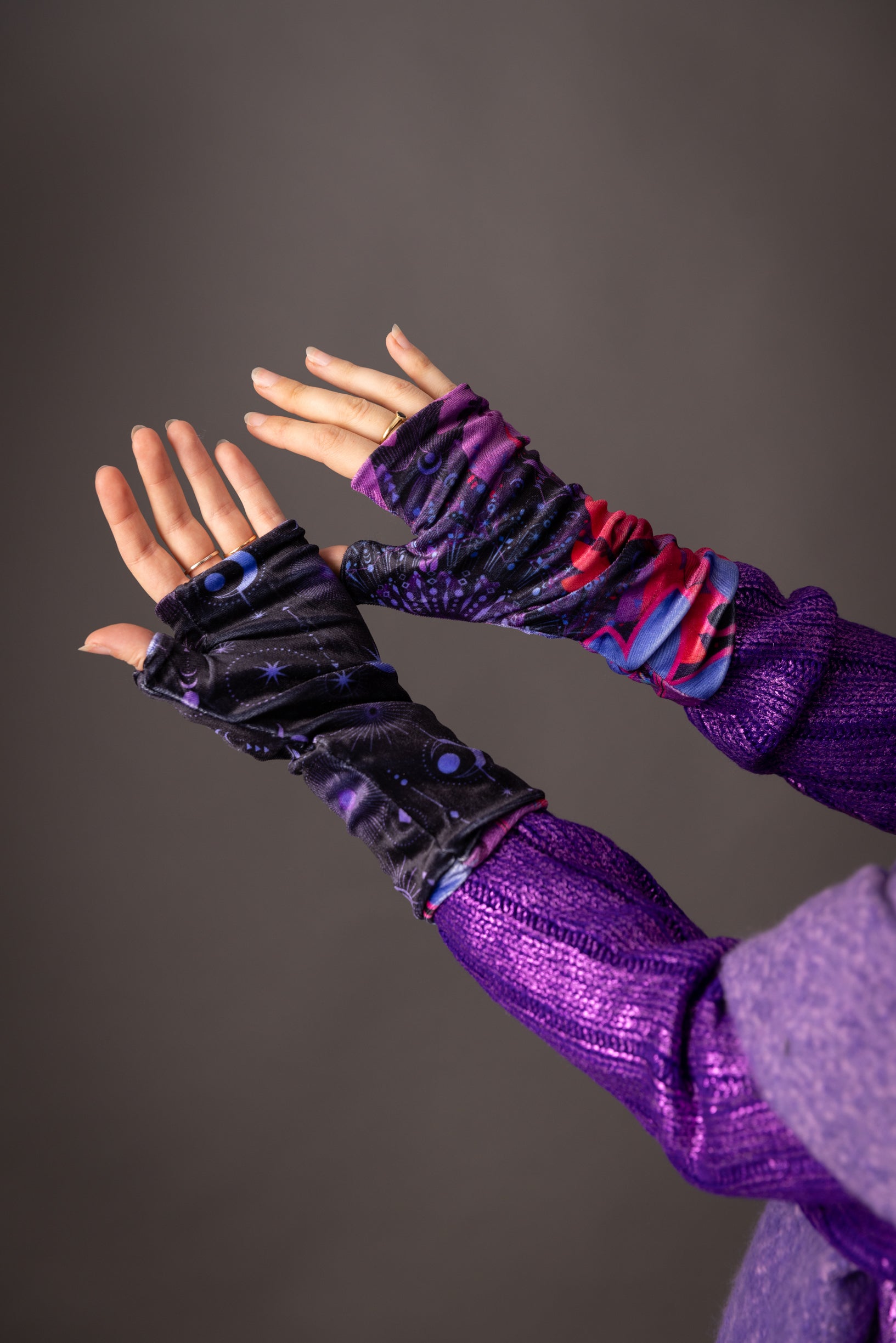 TAOE Mandala Indigo Mittens 