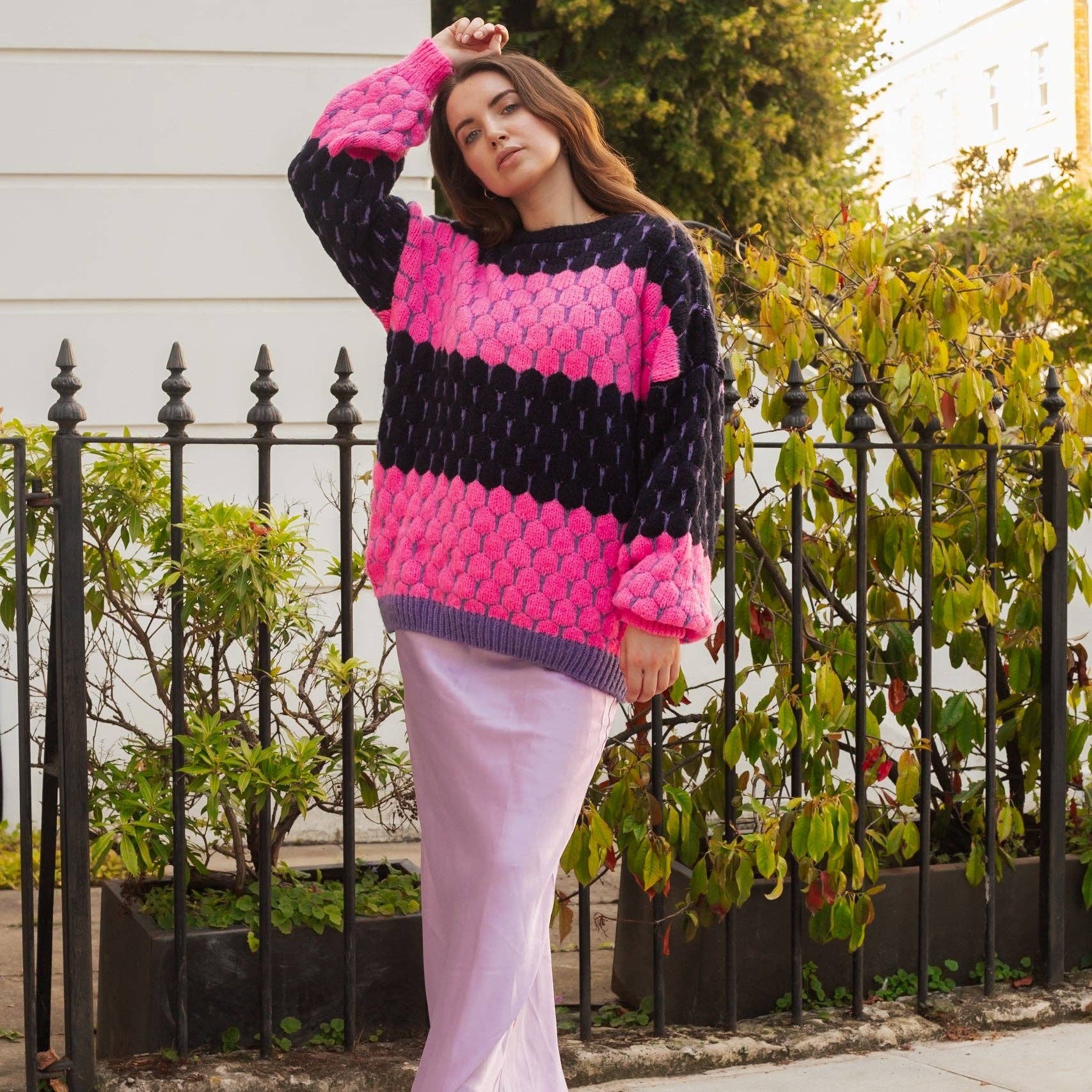 Pull à rayures et bulles en maille - Marine